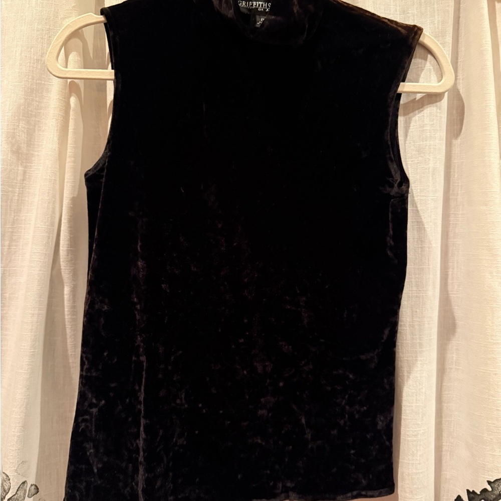 Sleeveless Mock Neck Velvet Tank Top - Black
